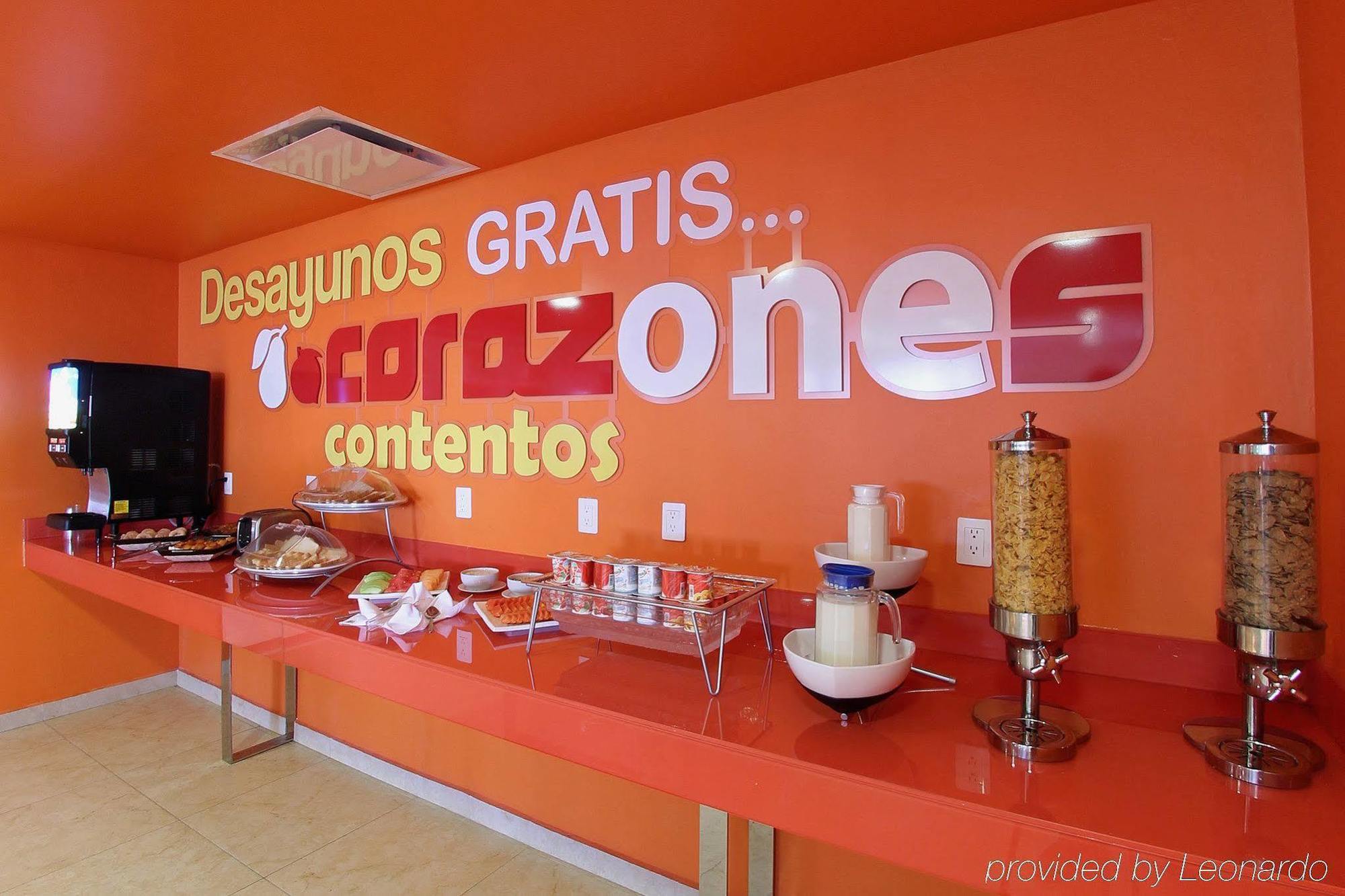 One Queretaro Centro Sur Hotel Restoran gambar